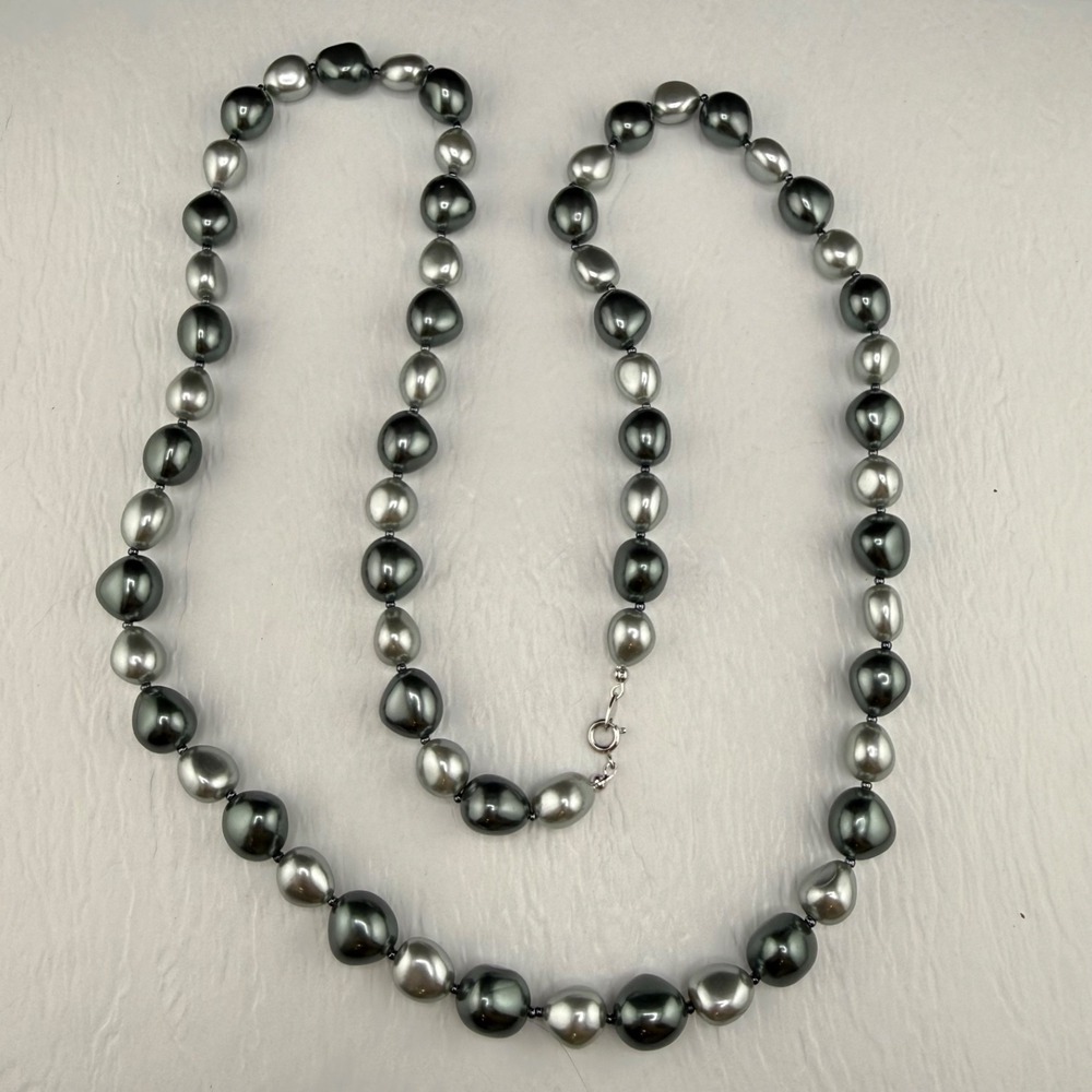 Vintage Trifari Beaded Necklace Gray Blue Glass 36”